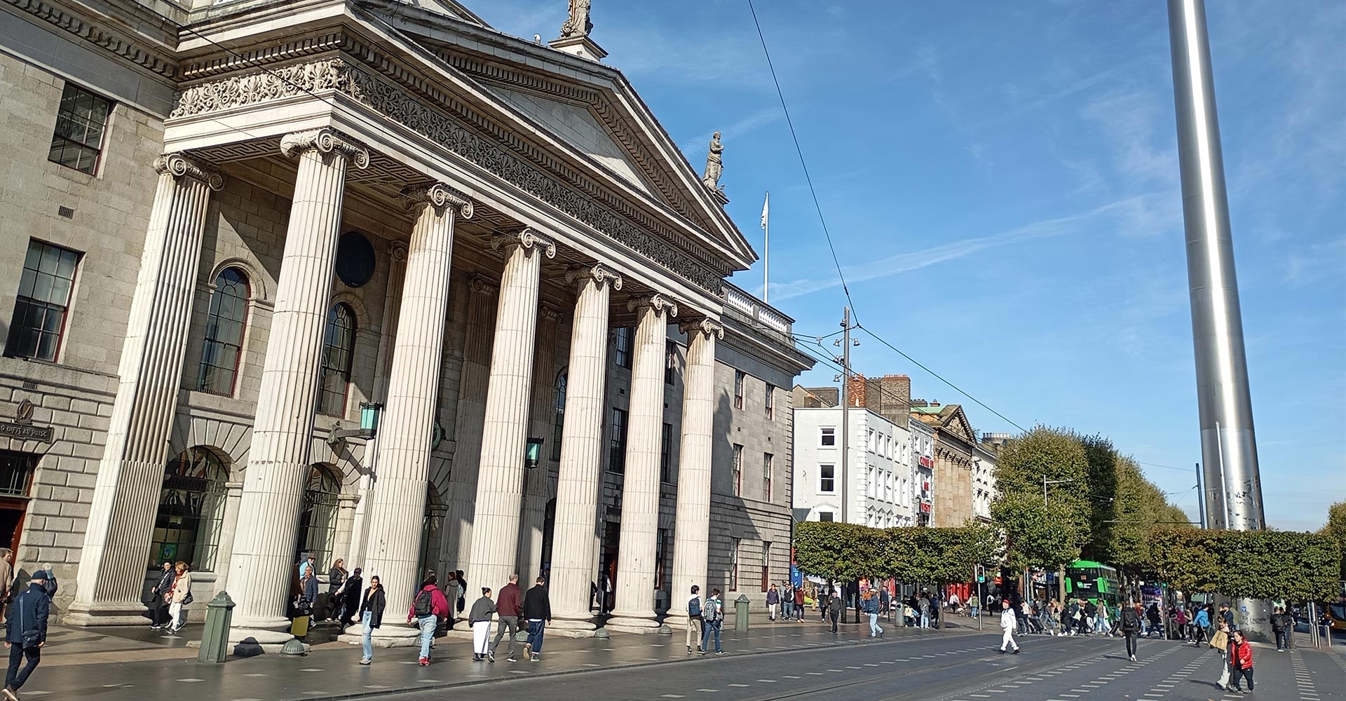 dublin=private-walking-tours-in-dublin.jpg O Connell street with Tour guide David of Dublin walkabout tours