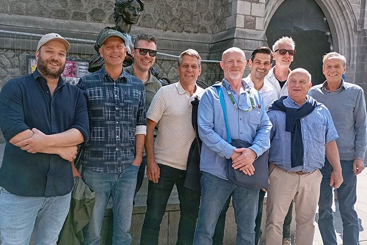 Local guide David with guests at the famous Molly Malone statue in Dublin